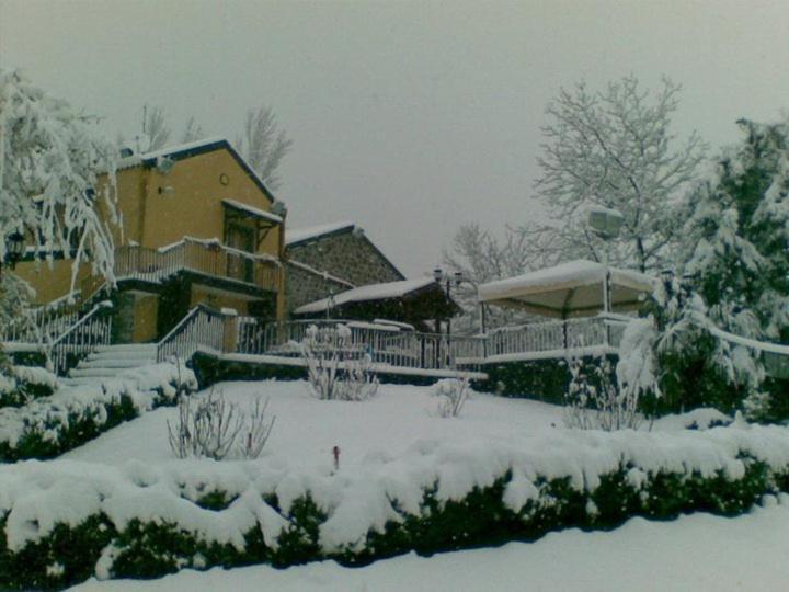 Ai Vecchi Crateri Hostal SantʼAlfio Exterior foto