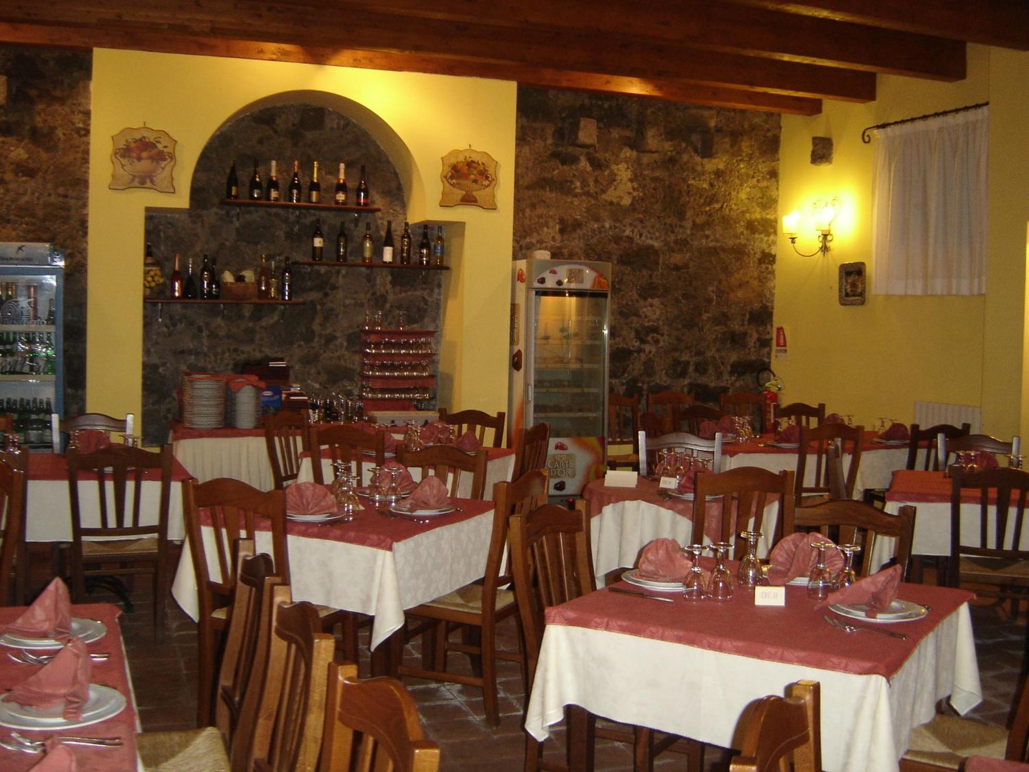Ai Vecchi Crateri Hostal SantʼAlfio Exterior foto