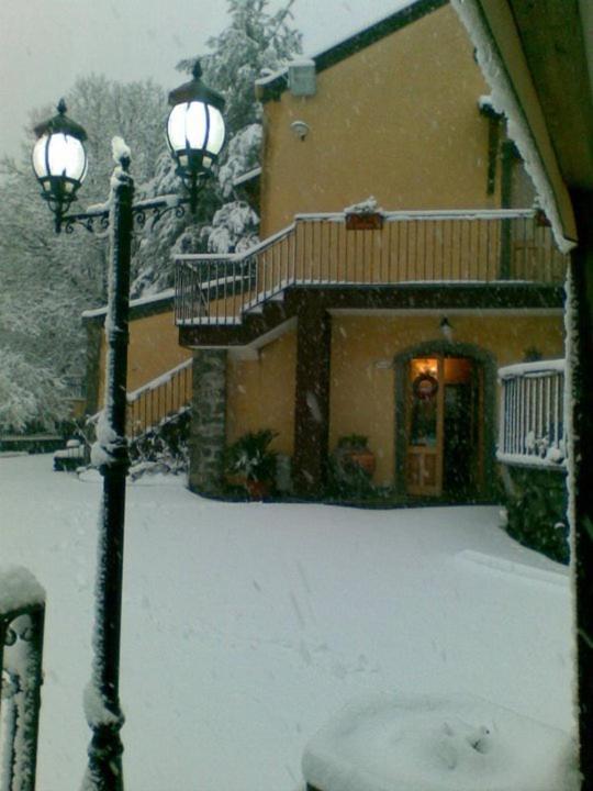 Ai Vecchi Crateri Hostal SantʼAlfio Exterior foto