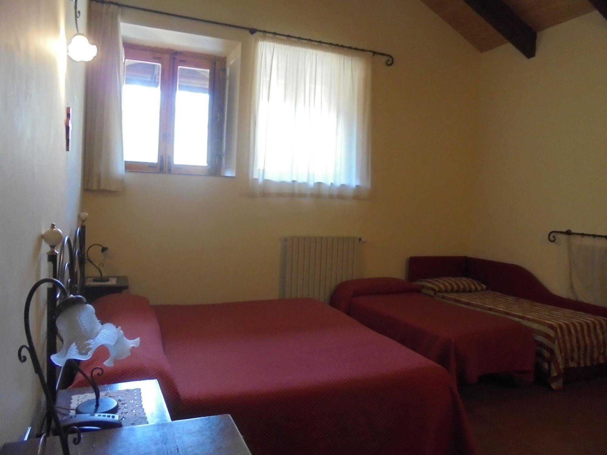 Ai Vecchi Crateri Hostal SantʼAlfio Exterior foto
