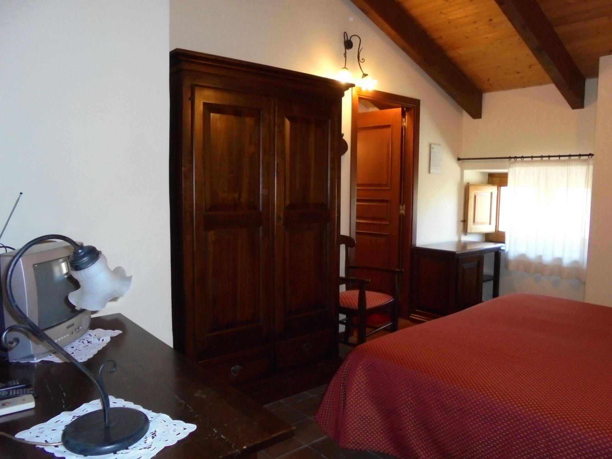 Ai Vecchi Crateri Hostal SantʼAlfio Exterior foto